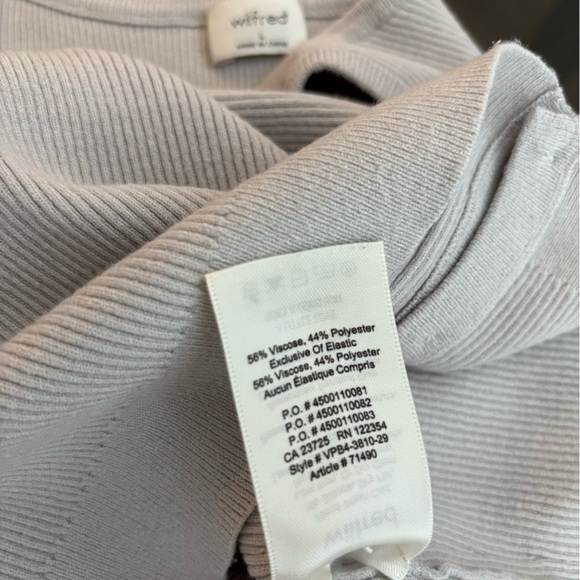 ARITZIA Wilfred Button Front Ribbed Knit Crop Top - Picture 11 of 11